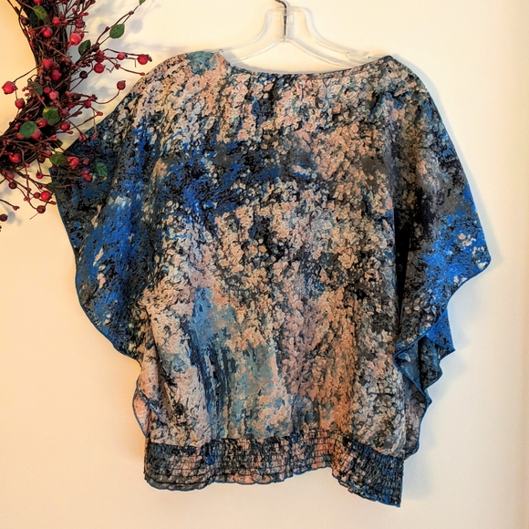 Uniti Abstract Marble Print Dolman Top Small - Picture 5 of 5